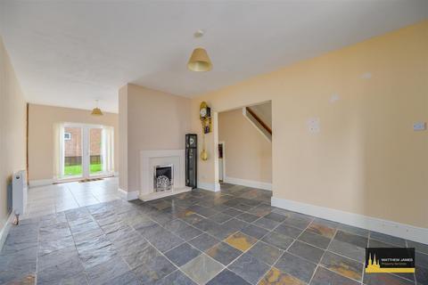 103 Barnfield Avenue, Allesley, Coventry, CV5 9FX