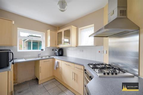 103 Barnfield Avenue, Allesley, Coventry, CV5 9FX