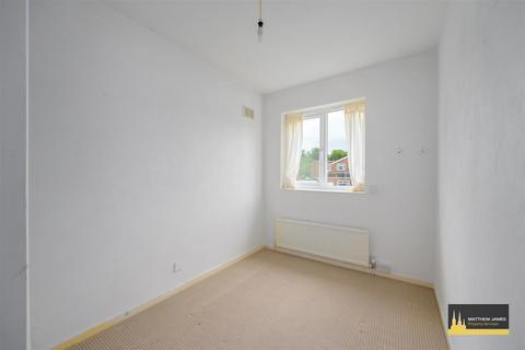 103 Barnfield Avenue, Allesley, Coventry, CV5 9FX
