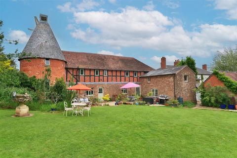 5 bedroom detached house for sale, Avenbury, Bromyard - gardens to 3 acres