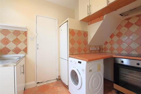 2 bedroom maisonette to rent, Martindale Road, Hounslow TW4