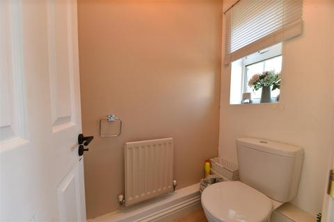 3 bedroom end of terrace house for sale, Mayles Close, Stevenage
