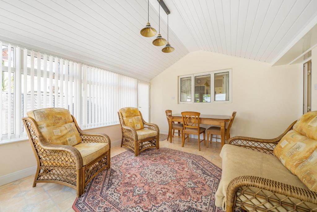 2nd view GARDEN ROOM.jpg