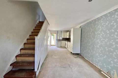 116 Abbotswood Way, Hayes, UB3 3PQ