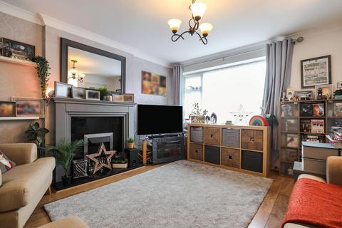 3 bedroom terraced house for sale, Park House Green, Harrogate HG1 3HW