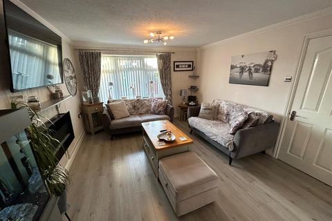 10 Aldeford Drive, Brierley Hill, DY5 3JF