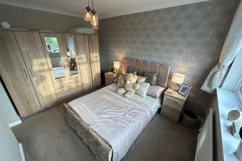 10 Aldeford Drive, Brierley Hill, DY5 3JF