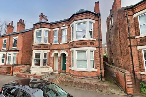 6 bedroom semi-detached house for sale, Gloucester Avenue, Nottingham