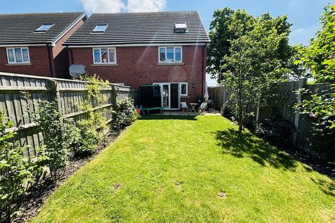 3 bedroom semi-detached house for sale, Welsh Road West, Southam