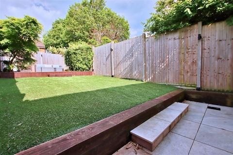 11 Gate Close, Borehamwood, WD6 5DF