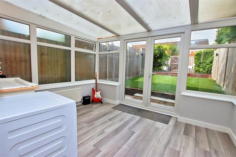 11 Gate Close, Borehamwood, WD6 5DF