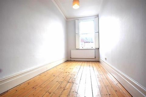 1 bedroom apartment to rent, King Street, Twickenham