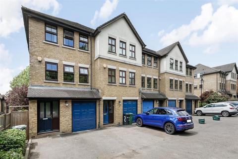 4 bedroom townhouse for sale, Howard Place, Reigate Hill, Reigate RH2