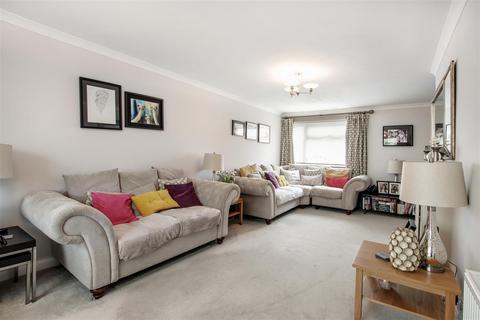71 Cheyne Walk, Meopham, Gravesend, DA13 0PP