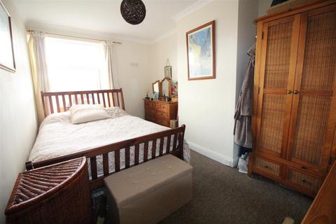 106 Town Gate, Wyke, Bradford, BD12 9JL