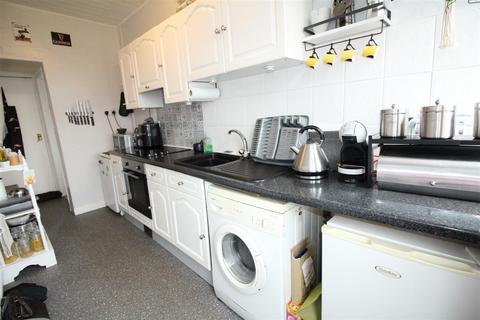 106 Town Gate, Wyke, Bradford, BD12 9JL