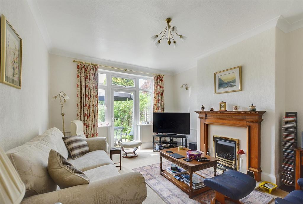 Lounge/Sitting Room
