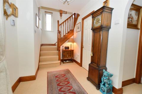 5 bedroom detached house for sale, Snaefell Park, Sheringham