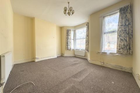 1 bedroom flat for sale, Ley Street - Freehold Flat