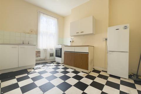 1 bedroom flat for sale, Ley Street - Freehold Flat