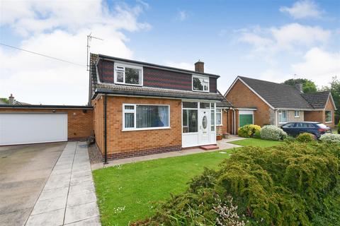 3 bedroom detached bungalow for sale, The Dales, Cottingham