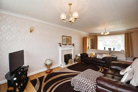 3 bedroom detached bungalow for sale, The Dales, Cottingham