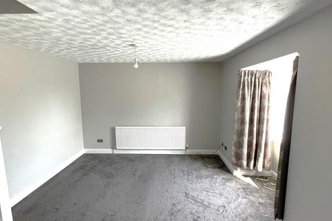 2 bedroom end of terrace house to rent, Senwick Drive, Wellingborough NN8