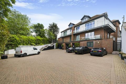 3 bedroom apartment to rent, Eden Lodges, Chigwell, IG7