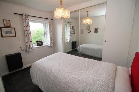 3 bedroom semi-detached house for sale, Ravenscliffe Avenue, Bradford BD10