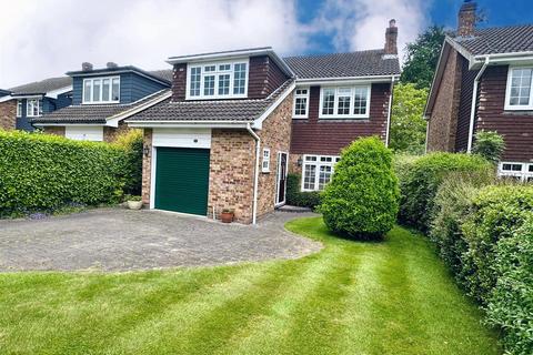 4 bedroom detached house for sale, St. Andrews Place, Shenfield, Brentwood