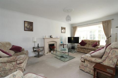 4 bedroom detached house for sale, St. Andrews Place, Shenfield, Brentwood