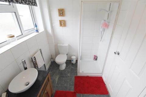 13 Ferney Road, Byfleet, West Byfleet, KT14 7AL