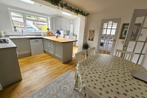 4 Cross Park, Buckland Monachorum, Yelverton, PL20 7NJ