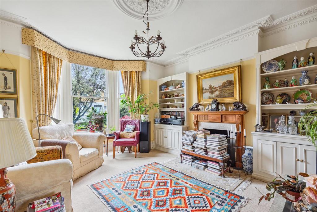 Heathfield Gardens, W4 - FOR SALE
