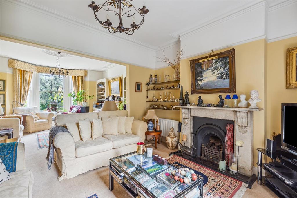 Heathfield Gardens, W4 - FOR SALE