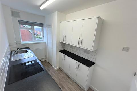 2 bedroom apartment to rent, Bromsgrove Road, Romsley, Halesowen