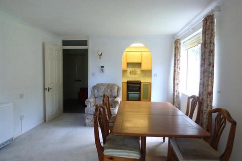 2 bedroom retirement property for sale, Crellin House, Priory Road, Malvern, Worcestershire, WR14 3DR