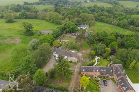 3 bedroom cottage for sale, The Moor,  Coleorton