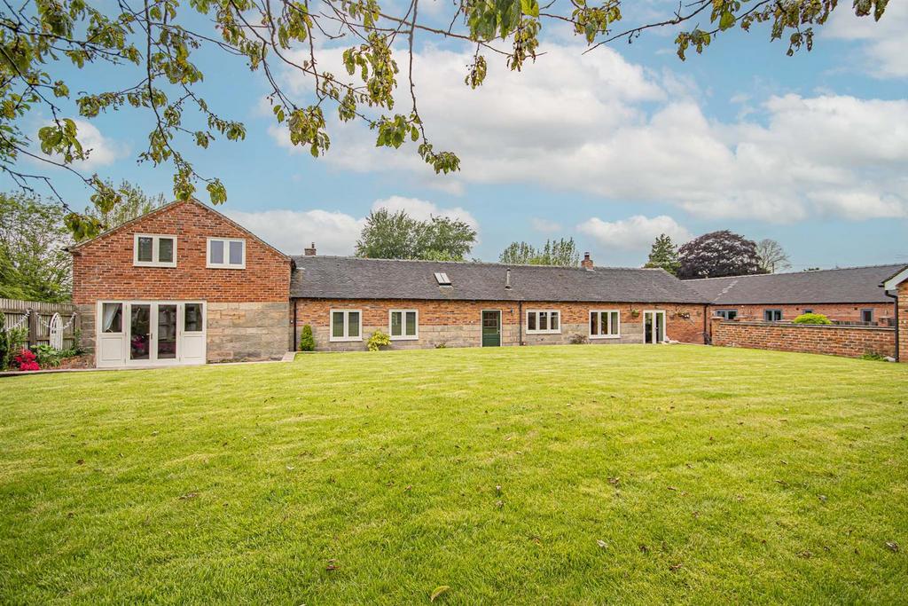 Beamhurst, Beamhurst Uttoxeter ST14 5 bed barn conversion for sale £