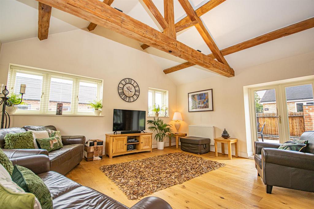 Beamhurst, Beamhurst Uttoxeter ST14 5 bed barn conversion for sale £