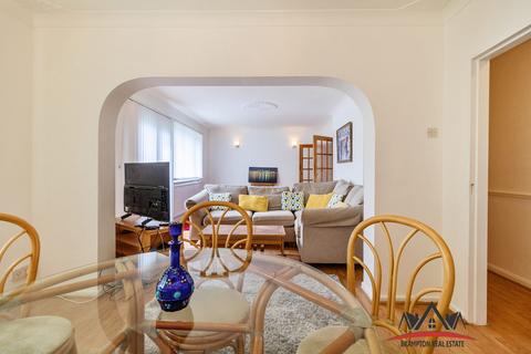3 bedroom flat for sale, Ashley Court, Great North Way, London, NW4