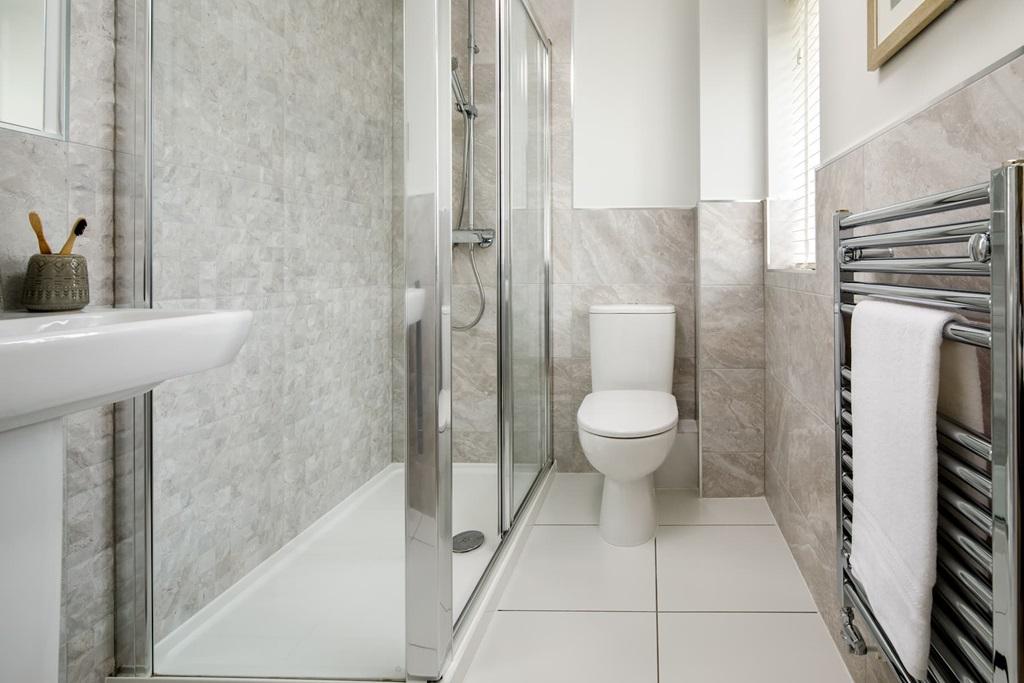 Private and modern en-suite to the main bedroom