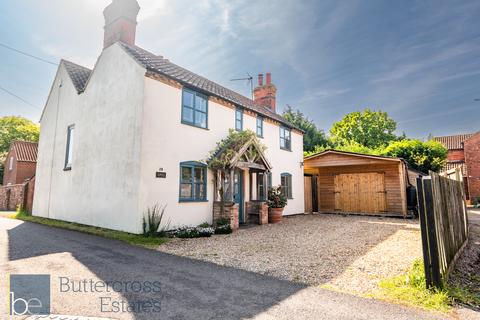 4 bedroom detached house for sale, Station Road, Sutton-on-Trent