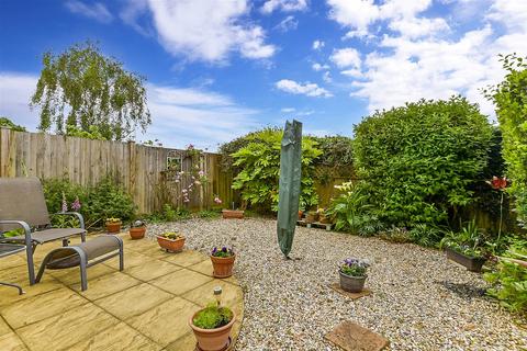 2 bedroom end of terrace house for sale, Peregrine Close, Hythe, Kent