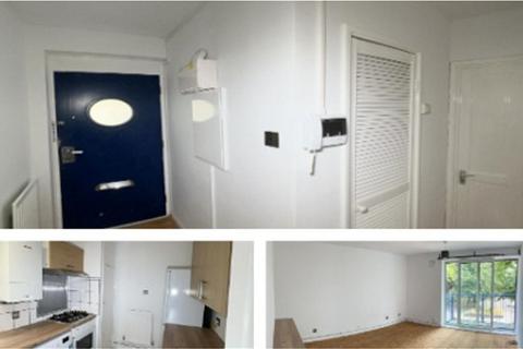 1 bedroom flat to rent, Thorburn Square, London SE1
