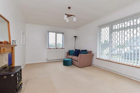4 bedroom chalet for sale, Millyard Crescent, Woodingdean, Brighton, East Sussex