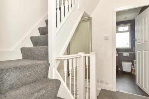 37 Trevose Road, London, E17 4DS
