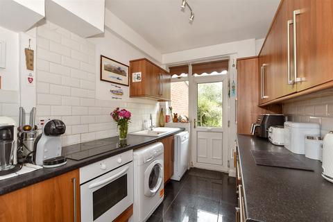 37 Trevose Road, London, E17 4DS