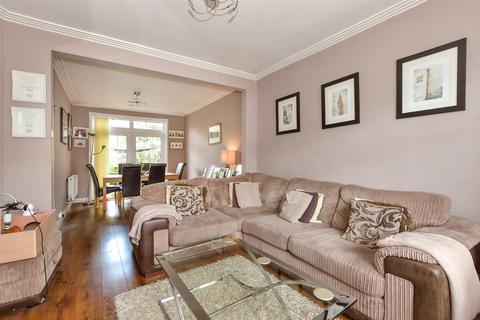 37 Trevose Road, London, E17 4DS