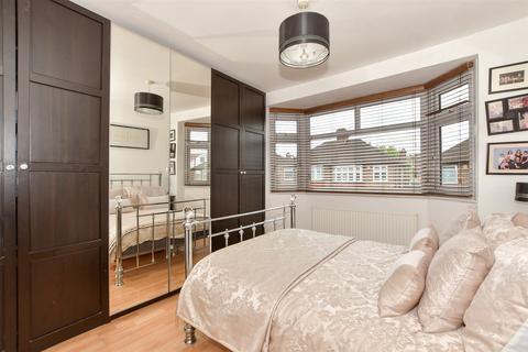 37 Trevose Road, London, E17 4DS